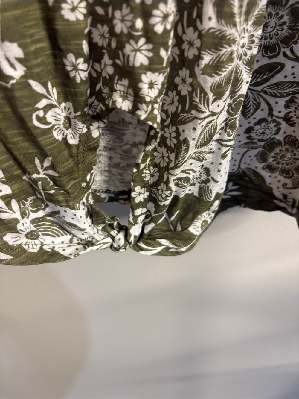 Lucky Brand Olive & White Floral Patchwork Short Sleeve Top - Picture 4 of 5